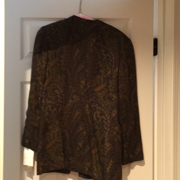 Nice jacket - Picture 2 of 2